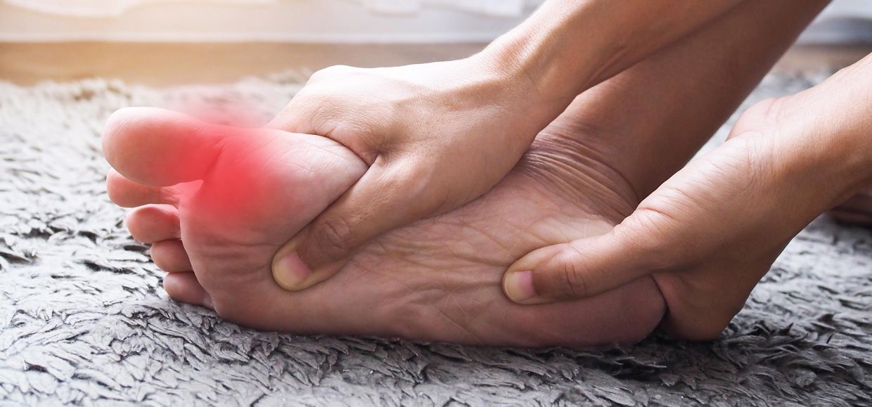 Douleurs aux pieds : et si c'était des rhumatismes ? | Podowell