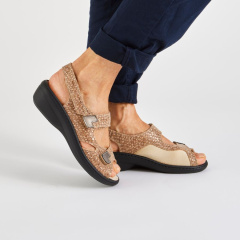 Sandale femme Dina02 beige vue portee