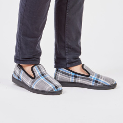 GUSTAVE02 GRIS