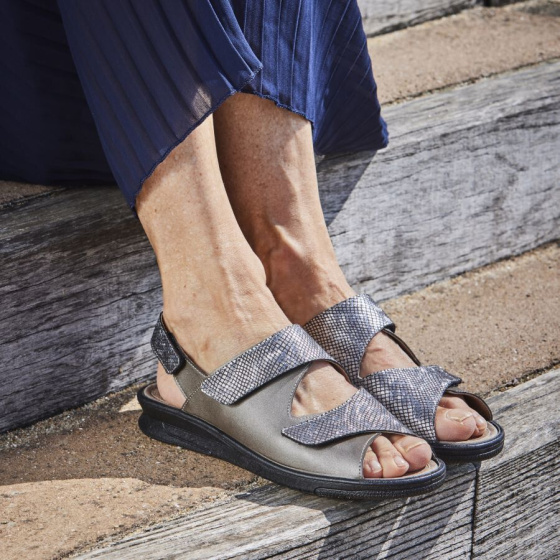 Chaussures Compensées Femme Marks And Spencer - Taille UK 6 - Coloris étain - Occasion